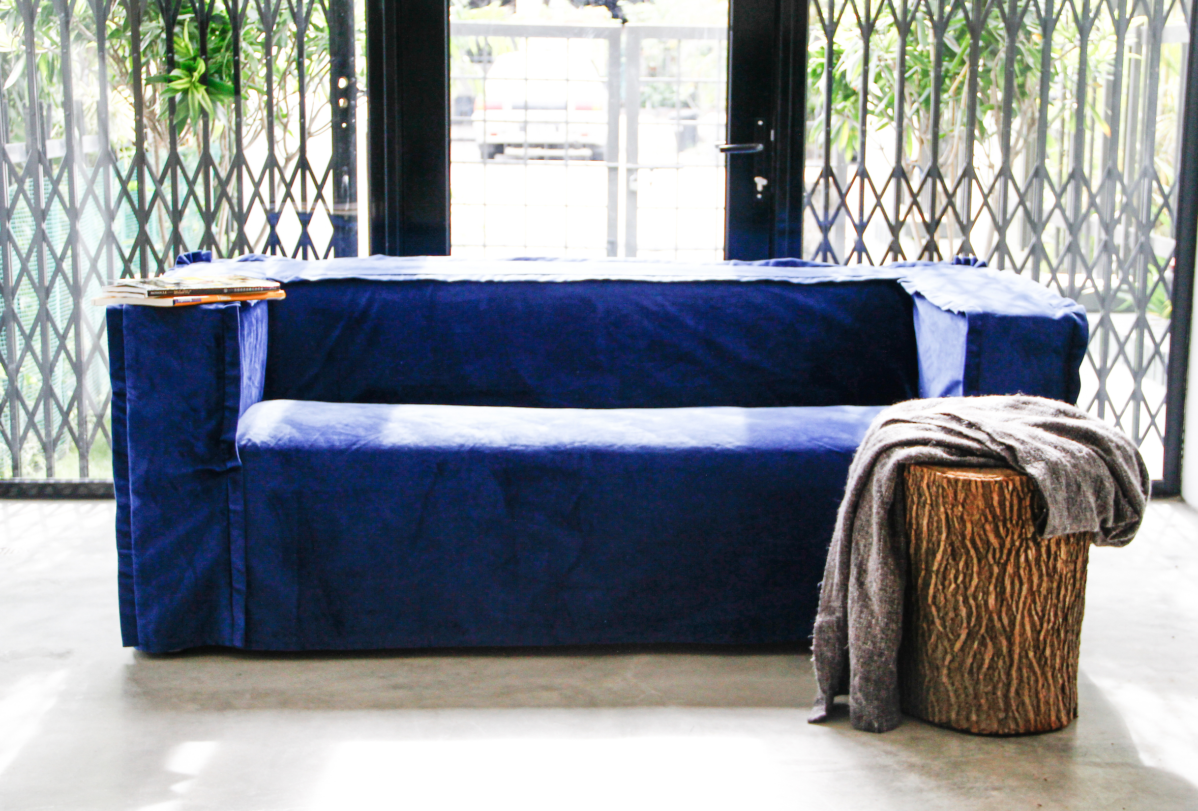 Seams, stitches and piping – Subtle slipcover details
