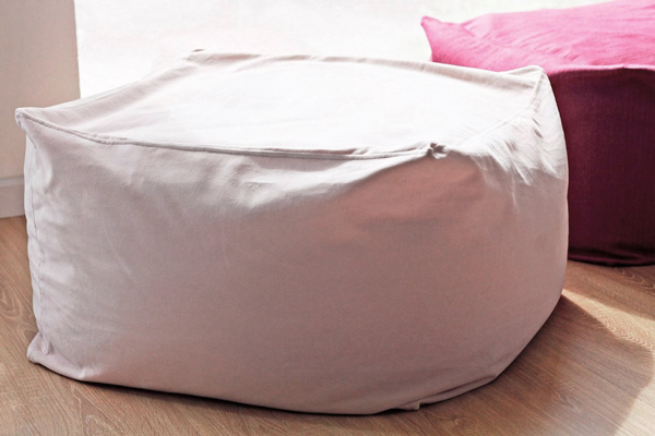 無印良品体にフィットするソファ vs IKEA BUSSANビーズクッション