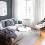 Il miglior tessuto per divani per genitori e proprietari di animali domestici