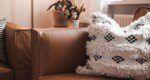 Ledersofas sicher und effektiv reinigen